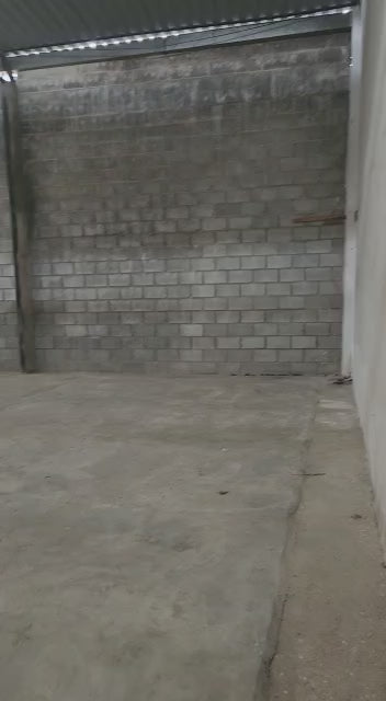 Galpão 200 da Av. Brasil- Ideal Para Loja - Prox Centro Comercial - RJ - 300 m2